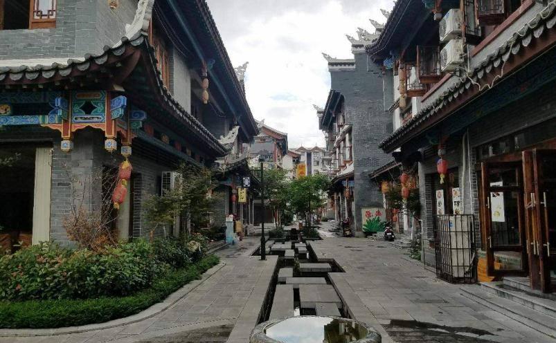 这是什么“神仙”物业!自发为小区300多辆车盖上防雪薄膜
